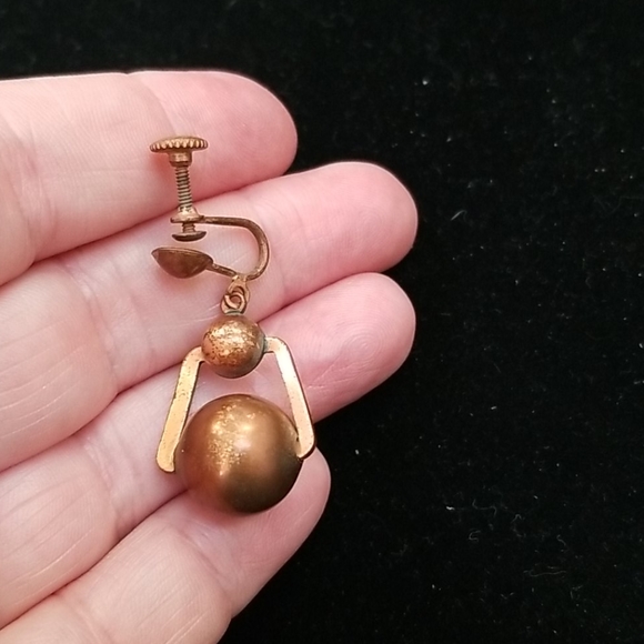 💎VINTAGE SCREW BACK DROP EARRINGS - Picture 3 of 4